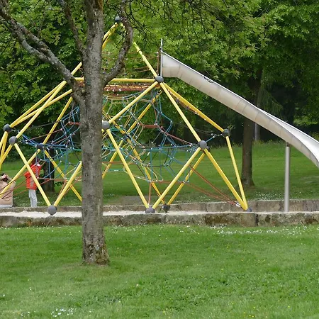 Haus Am Karpfenteich 3* גוסלר