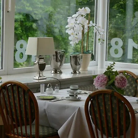 Hotel Haus Am Karpfenteich 3*